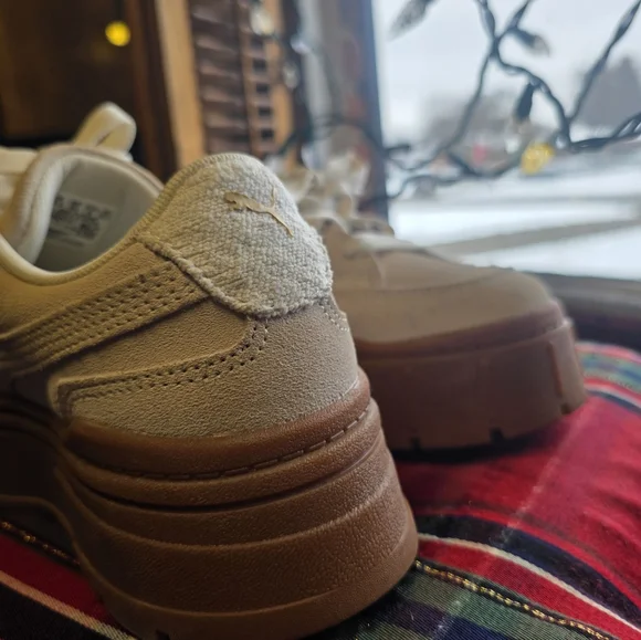 Puma Womens Beige Platform Sneakers - Picture 5 of 12